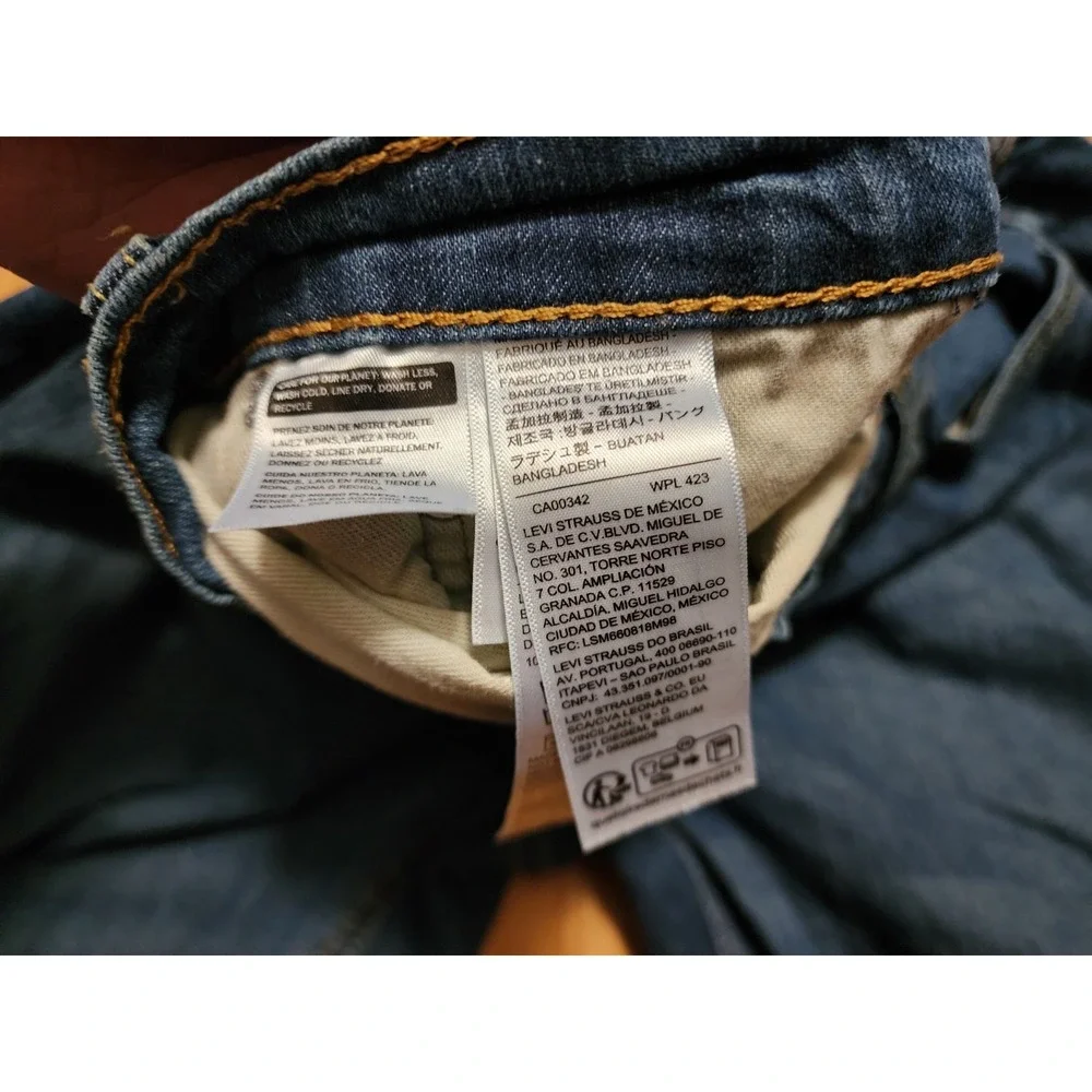Levis 541 Jeans Mens 42x30 Blue Dark Wash Athletic Tapered Stretch Denim Preppy